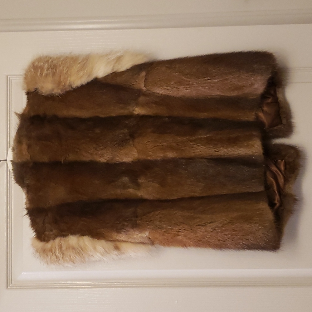Women's Brown Fur Vest - Picture 2 of 15
